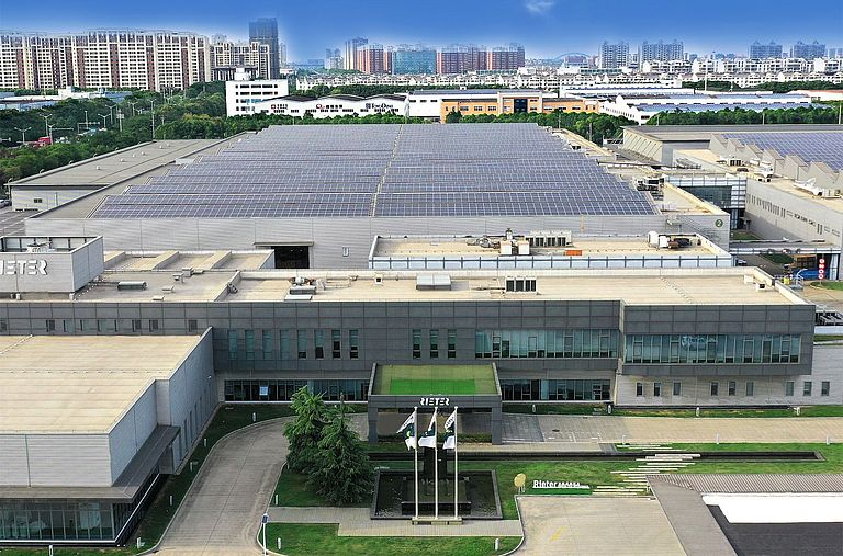 Erneuerbare Energie aus eigener Produktion: Photovoltaikanlage von Rieter in Changzhou, China.