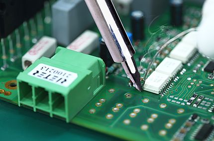 Electronic repairs at the new Repair Services station in Tashkent, Uzbekistan