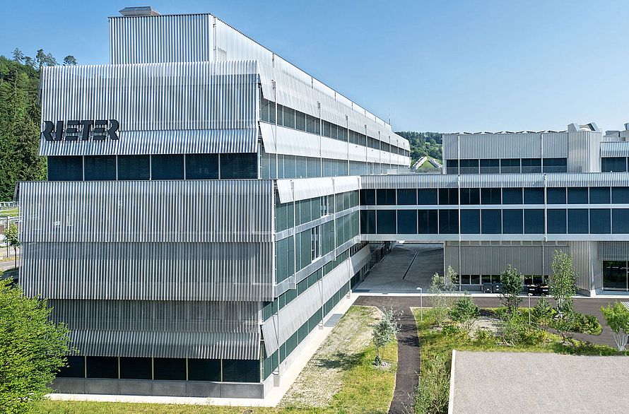 Aussenansicht des Rieter Innovationszentrums in Winterthur, Schweiz