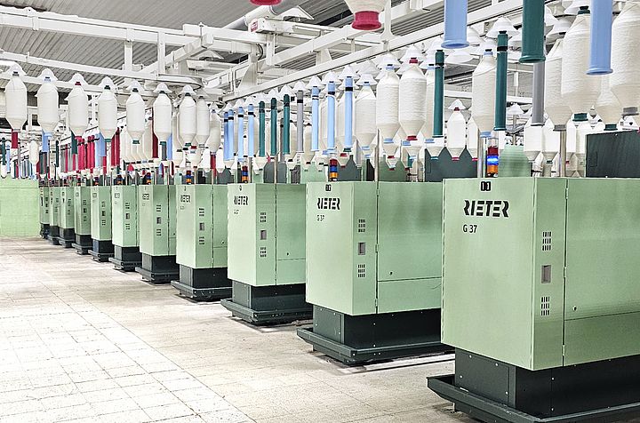G 37 ring spinning machine at Zagis Spinning Mill, Mexico