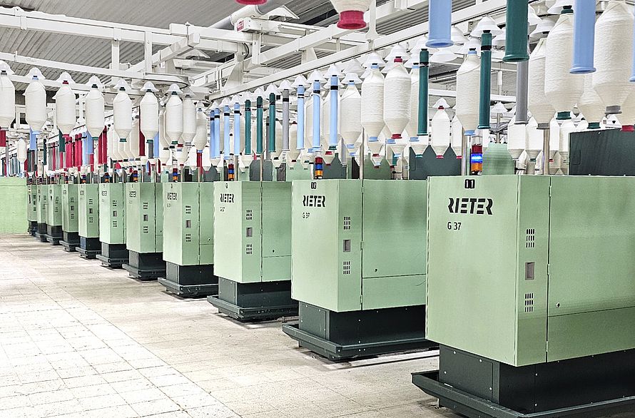 G 37 ring spinning machine at Zagis Spinning Mill, Mexico
