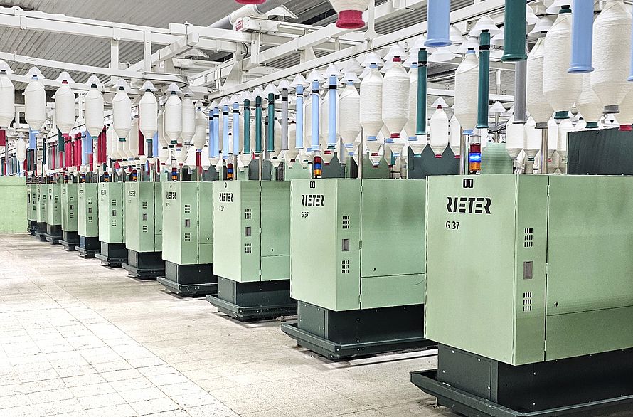 G 37 ring spinning machine at Zagis Spinning Mill, Mexico