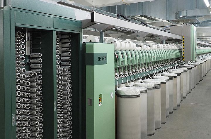 Vollautomatische Rotorspinnmaschine R 70