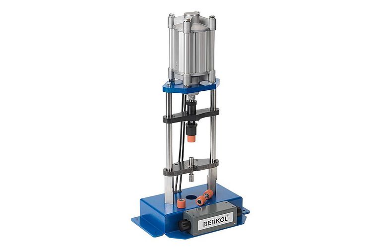 [Translate to Chinese:] Pneumatic press PP125-H100 by Bräcker