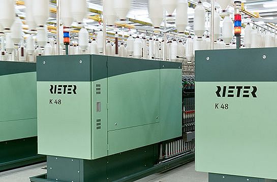 Kompakt iplik makinası K 48 – birden fazla K 48 makinasının bulunduğu eğirme odası