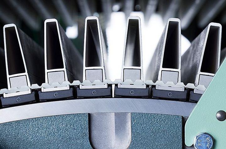 立达梳棉机C 80上的Graf SP盖板针布