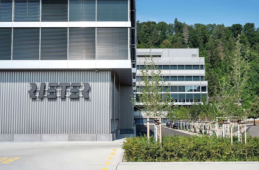 Aussenansicht des Rieter Innovationszentrums in Winterthur, Schweiz